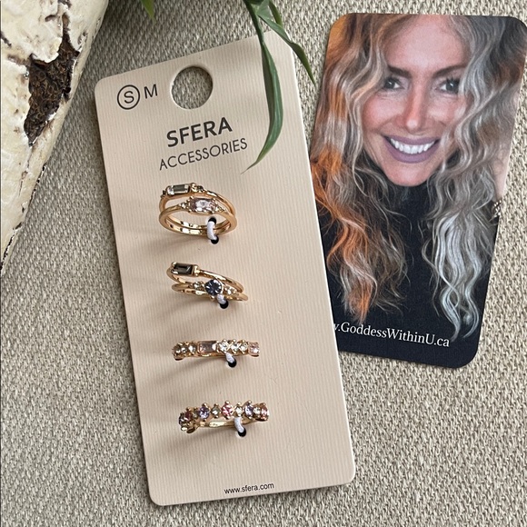 GOLD TONE GEM RINGS - Picture 1 of 6